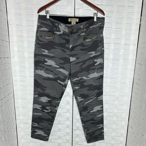 Democracy AB Technology Camouflage Ankle Length Pants Size 14